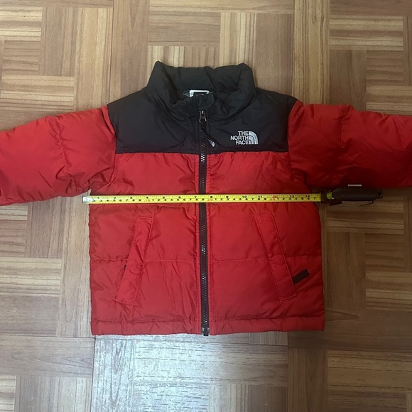 The North Face Black and Red Puffer Jacket - Picture 3 of 5